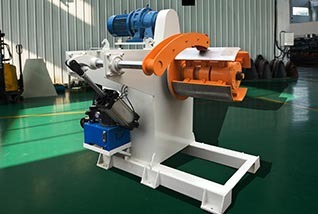 Hydraulic decoiler